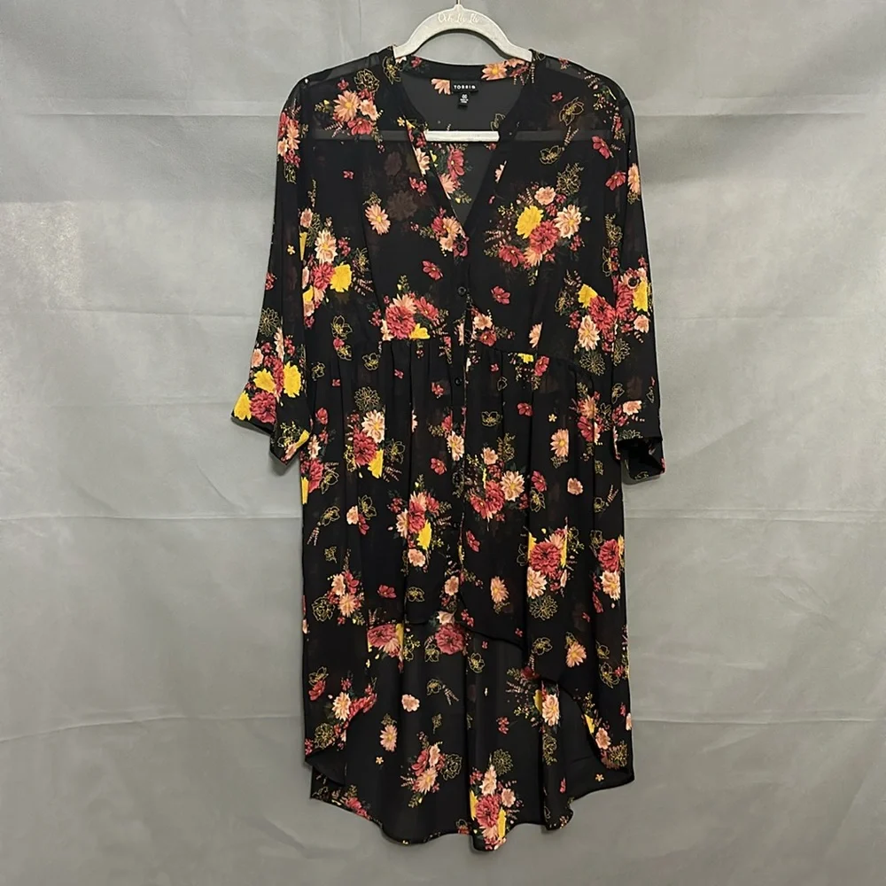 Torrid Black Floral Top - Picture 3 of 7